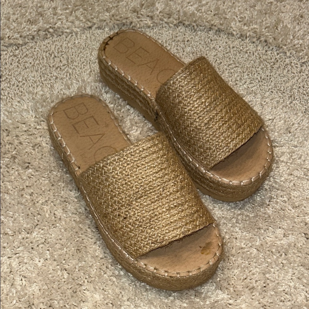 Beach by Matisse- Woven Tan Sandals for Women size 8